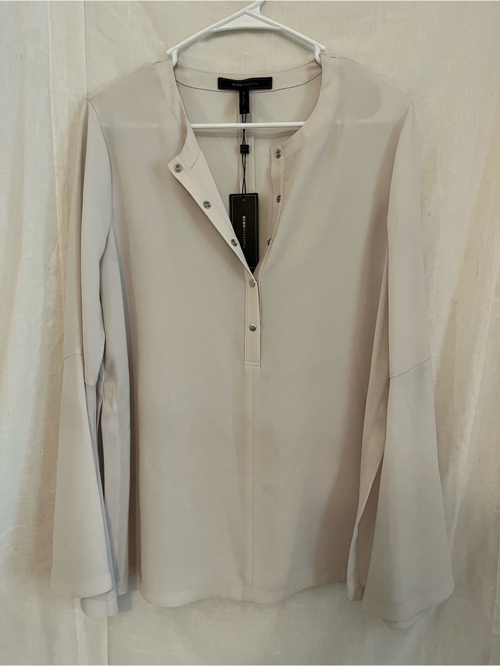 BCBGMaxAzria Long-Sleeve Snap-Placket Shirt - Light Taupe